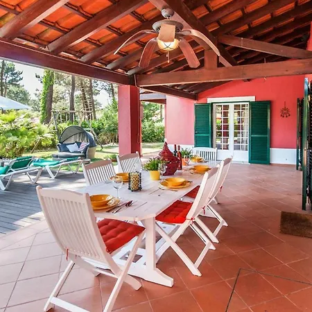 Aroeira Sleeps 8 Pool Wifi Villa Aroeira (Setubal)